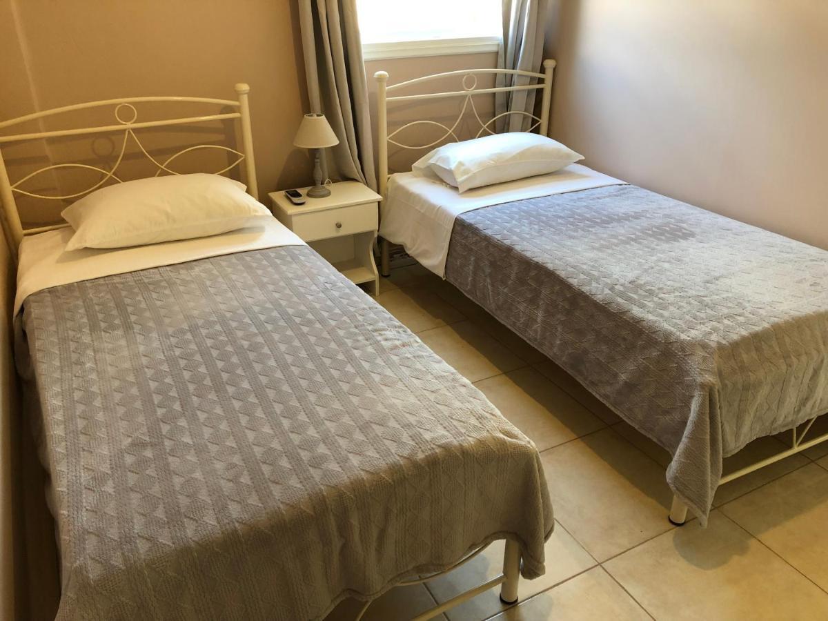 Petros Rooms&Apartments Lixouri Exterior foto